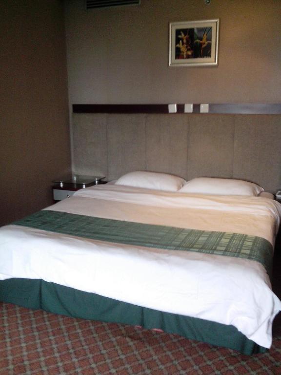 Garden City Hotel Чэнду Номер фото