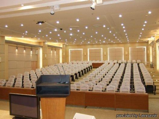 Garden City Hotel Чэнду Удобства фото