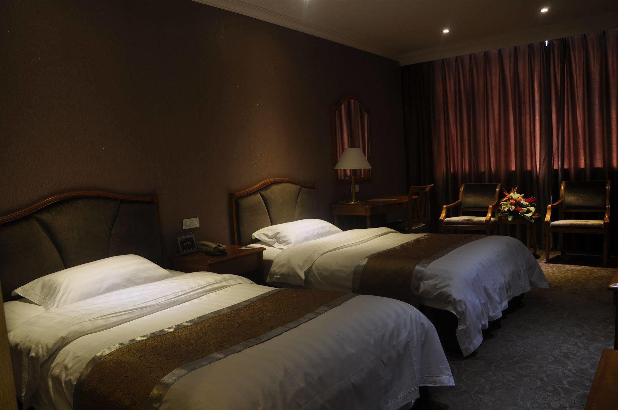 Garden City Hotel Чэнду Экстерьер фото