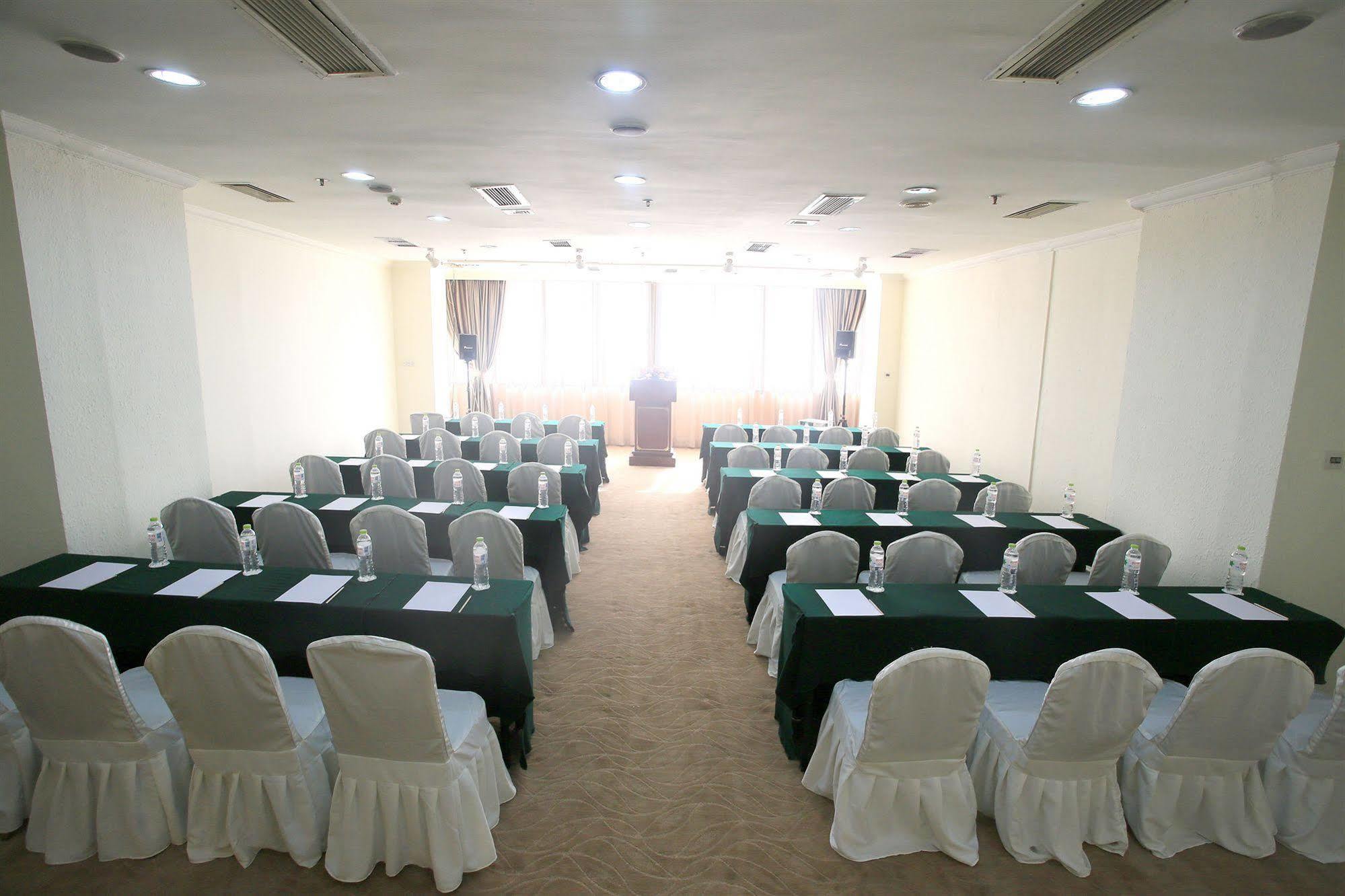 Garden City Hotel Чэнду Экстерьер фото
